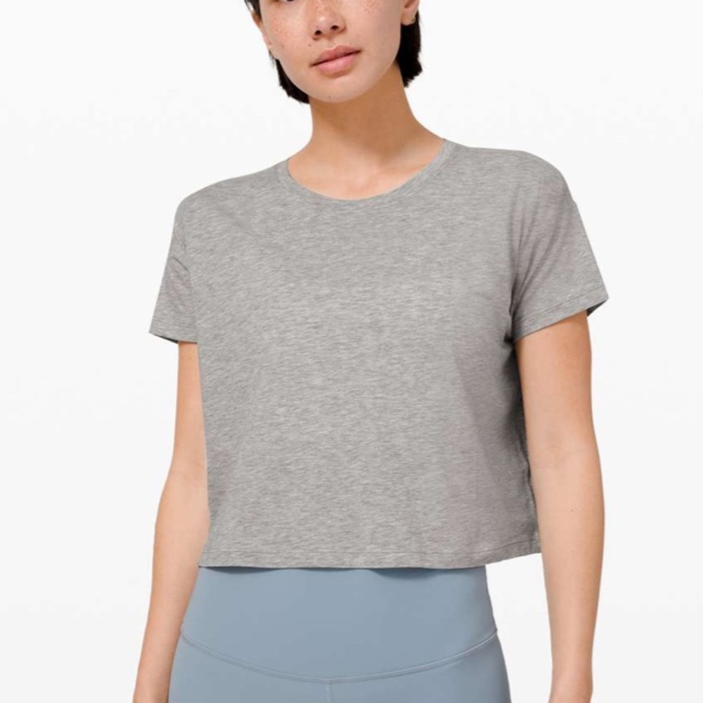 Lululemon Cates Tee Light Grey